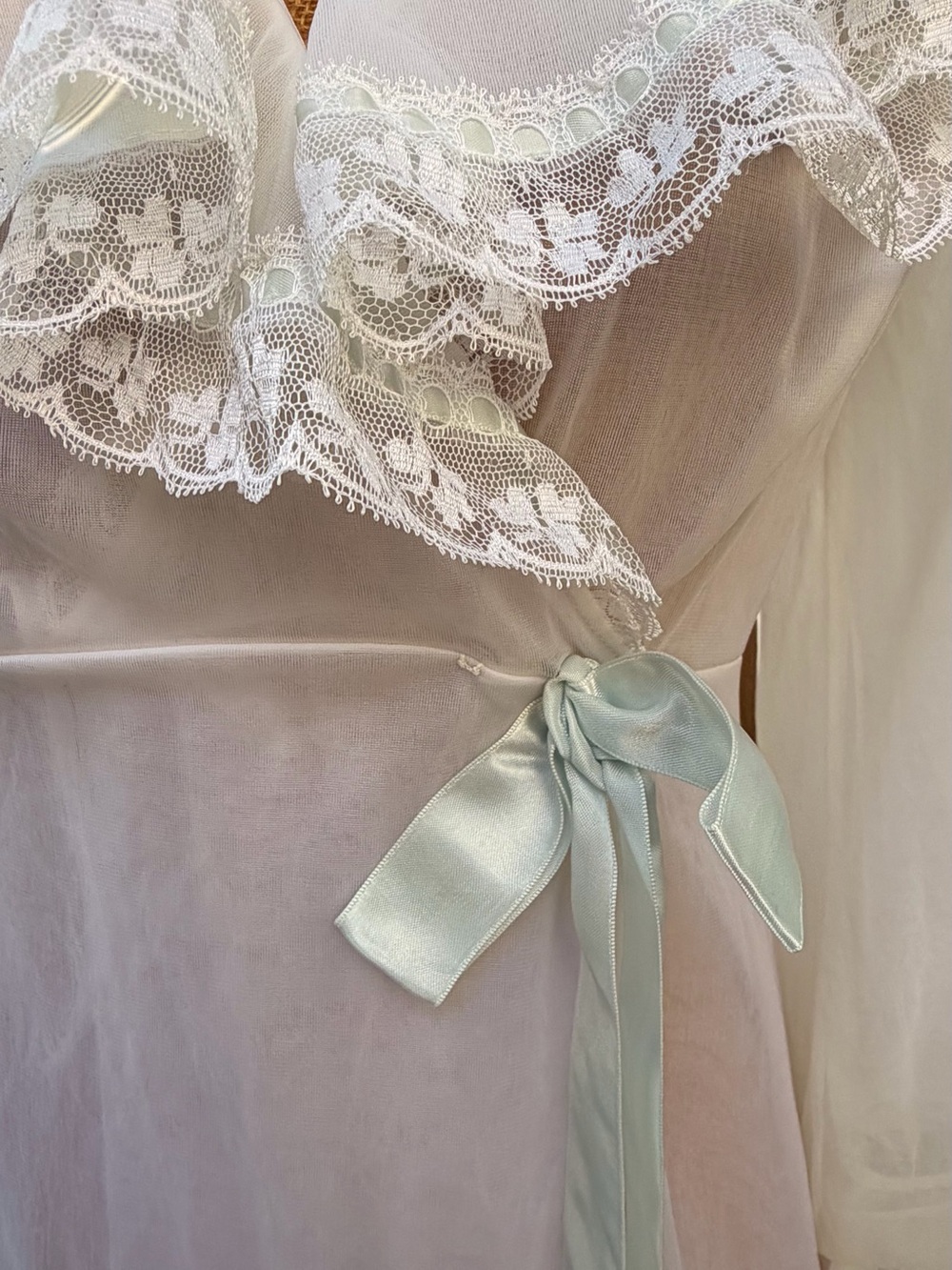 Vintage Shadowline White Sheer Nylon Peignoir Robe 1980s - Picture 8 of 16
